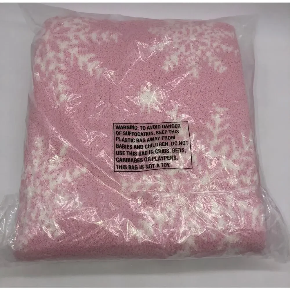 New Magaschoni Reversible Pink & White Snowflake Throw Blanket Christmas Winter